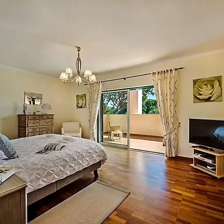 Vale Do Garrao Sleeps 6 With Pool And Air Con Villa