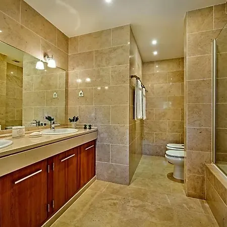 Vale Do Garrao Sleeps 6 With Pool And Air Con וילה *