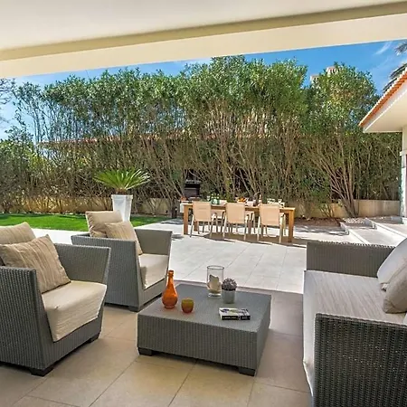 Vale Do Garrao Sleeps 6 With Pool And Air Con Villa Vale do Lobo